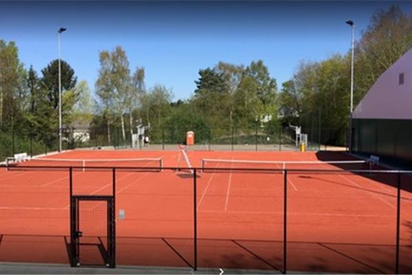 Aménagement 6 terrains de tennis synthétique Redcourt - Sportinfrabouw NV